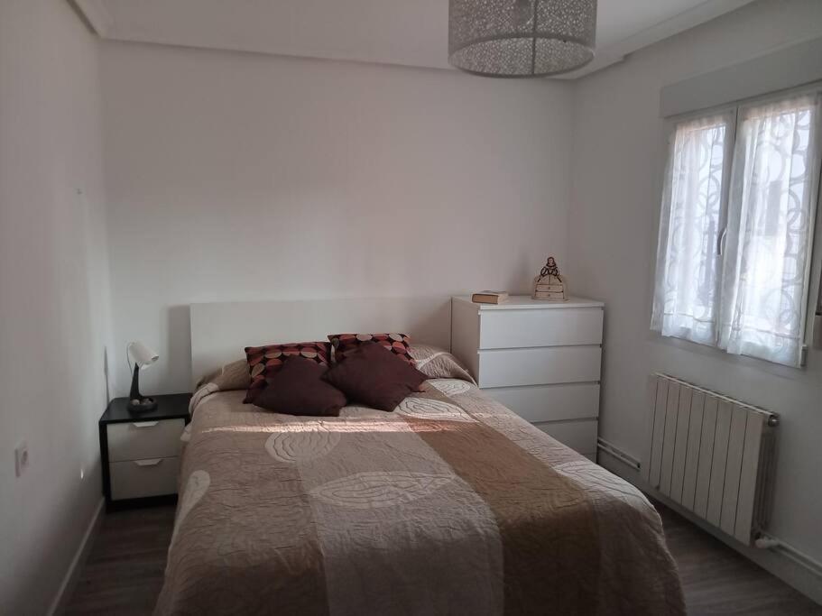 Preciosa Casa Bi-Familiar Al Lado De Donosti. Lejlighed Irun Eksteriør billede