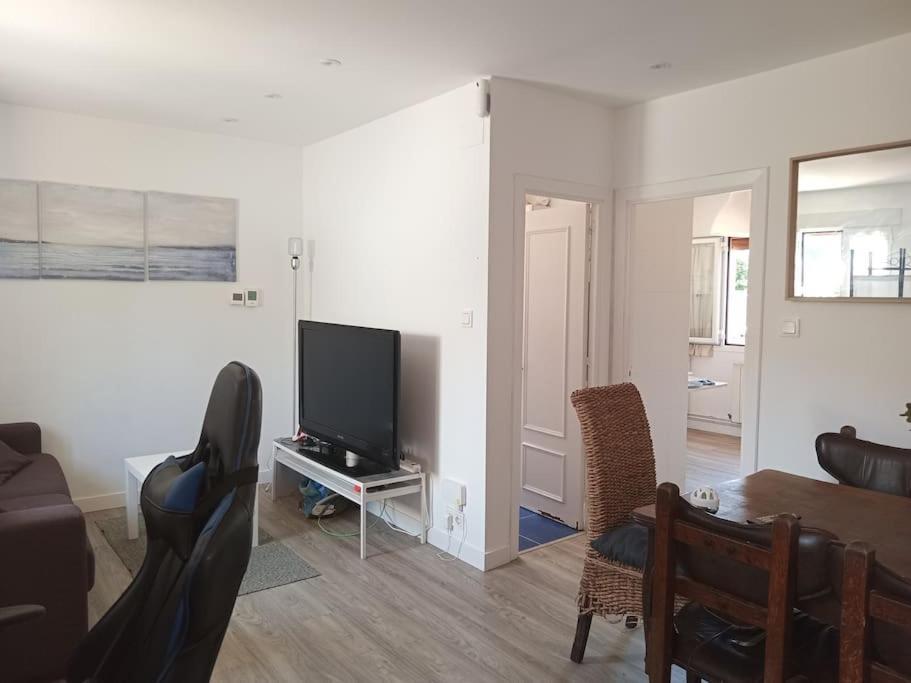 Preciosa Casa Bi-Familiar Al Lado De Donosti. Lejlighed Irun Eksteriør billede