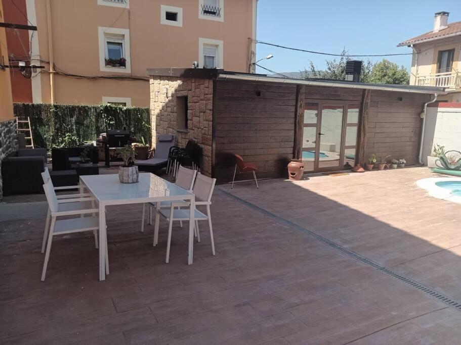 Preciosa Casa Bi-Familiar Al Lado De Donosti. Lejlighed Irun Eksteriør billede